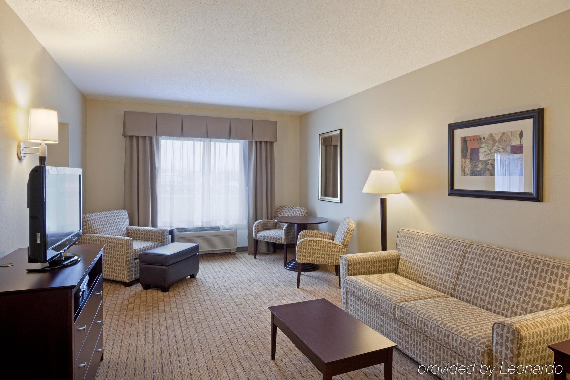 Holiday Inn Express & Suites Malone By Ihg Cameră foto