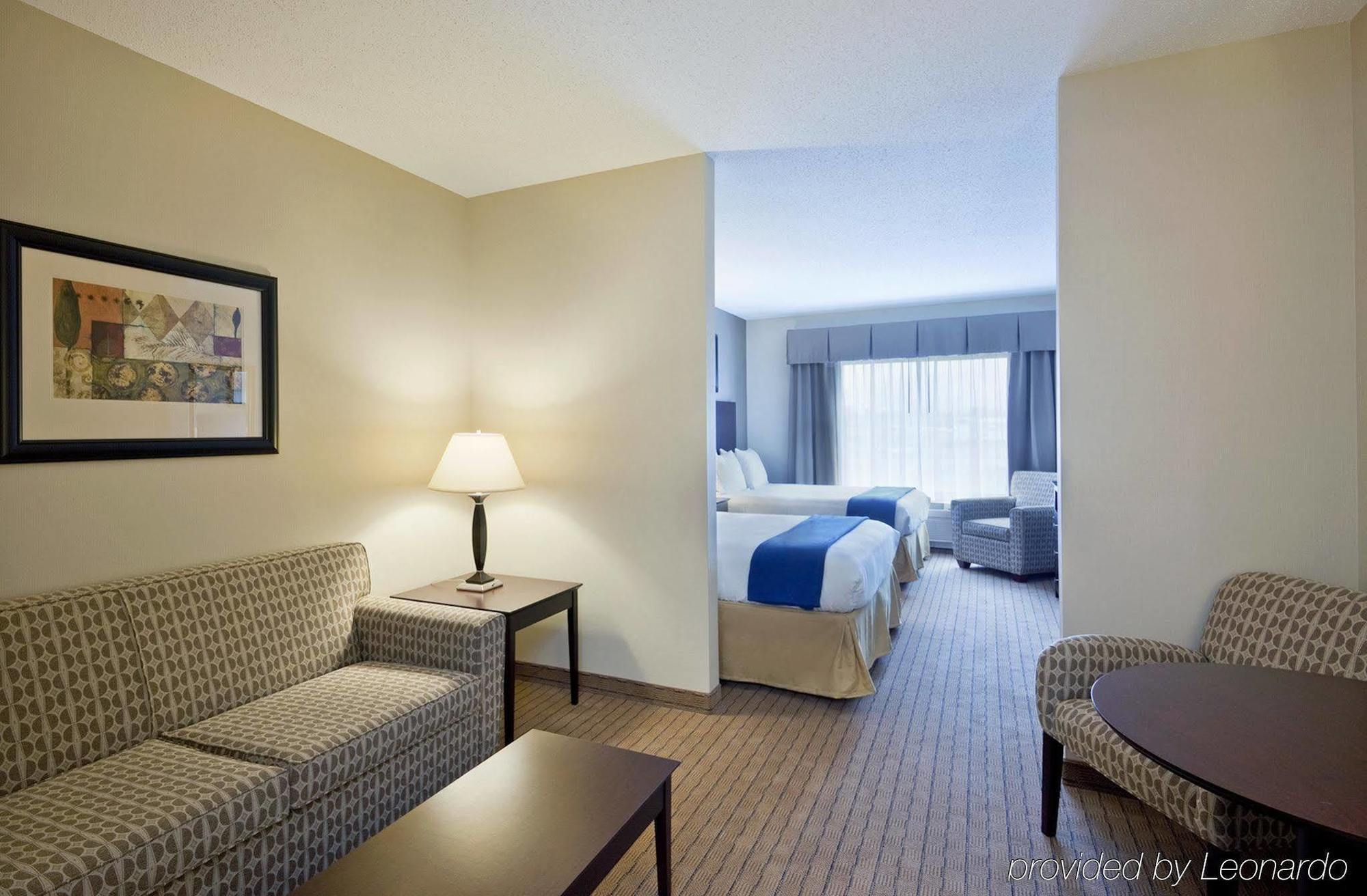 Holiday Inn Express & Suites Malone By Ihg Cameră foto
